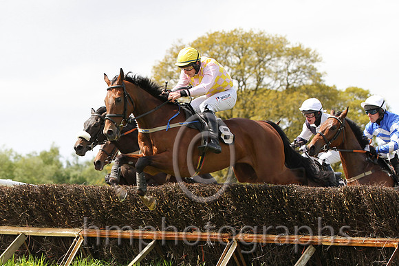 R1 Ben Crawford winning on Great Choice -  - FT8E5524-e