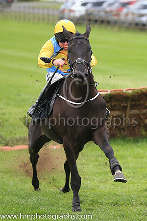 03rd Lever Du Soleil and A E Lynch ( 6 , light blue, yellow disc ) Trainer - G P Cromwell , Owner - Sunrise Partnership