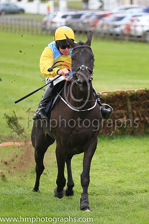 03rd Lever Du Soleil and A E Lynch ( 6 , light blue, yellow disc ) Trainer - G P Cromwell , Owner - Sunrise Partnership