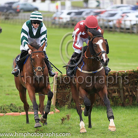 08th It's Paddys Day and Rachael Blackmore ( 5 , white, dark green chevron ) Trainer - G J Power , Owner - Shane Leahy