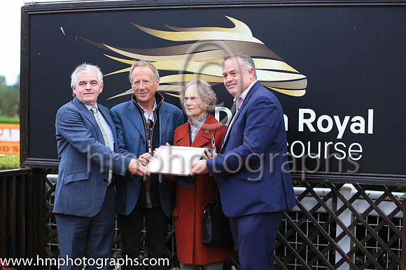 01st Woodland Opera and R M Power ( 2 , royal blue, frey cap ) Trainer - Mrs J Harrington , Owner - Mrs T K Cooper  Miss Diana Cooper  Mrs C A Waters