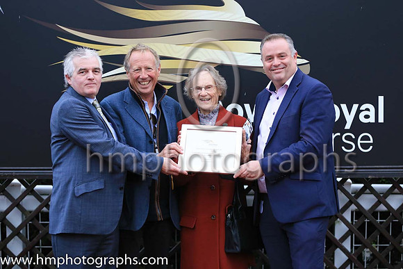 01st Woodland Opera and R M Power ( 2 , royal blue, frey cap ) Trainer - Mrs J Harrington , Owner - Mrs T K Cooper  Miss Diana Cooper  Mrs C A Waters