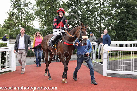 01st Lusis Naturea and Ms K Ferris 7 ( 15 , black, red diamond ) Trainer - Eoin Barry , Owner - Miss K McNeilly