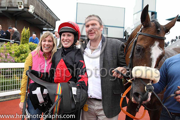 01st Lusis Naturea and Ms K Ferris 7 ( 15 , black, red diamond ) Trainer - Eoin Barry , Owner - Miss K McNeilly
