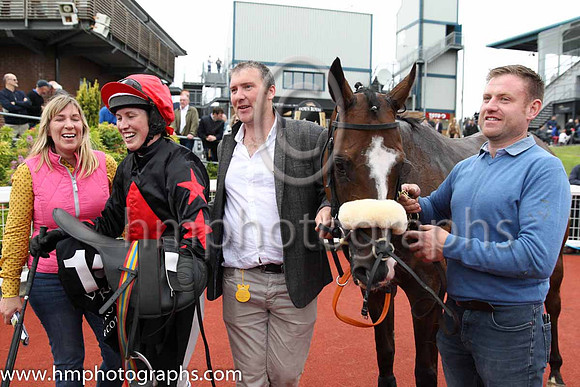 01st Lusis Naturea and Ms K Ferris 7 ( 15 , black, red diamond ) Trainer - Eoin Barry , Owner - Miss K McNeilly