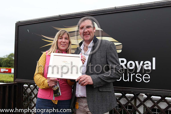 01st Lusis Naturea and Ms K Ferris 7 ( 15 , black, red diamond ) Trainer - Eoin Barry , Owner - Miss K McNeilly