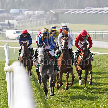 Suspect Device & M Darcy - 4th -  lead the field - FT8E0669-e2
