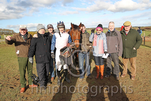 01st CLONDAW FRISBY and M J O'Hare ( 8 , PINK; blue, plain sleeves; pink  blue striped cap ) Trainer: J.G. Cosgrave,, Owner : Racing Carnglave