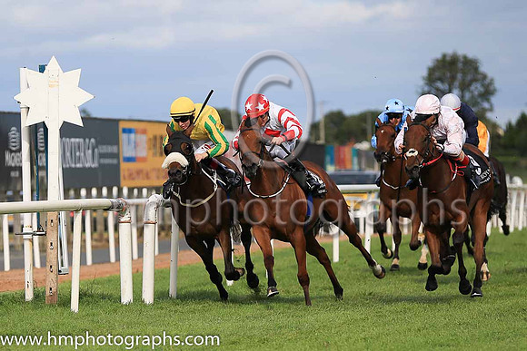 01st Rockview Spirit and R P Downey ( 9 , pink and white diamonds ) Trainer - J C McConnell , Owner - Rockview Racing Club