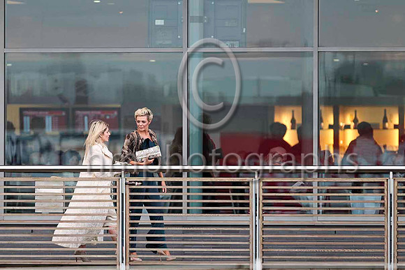Style on the walkway at Down Royal - CU2D0176-e