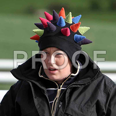 Colourful Spectator - FT8E2948-e2