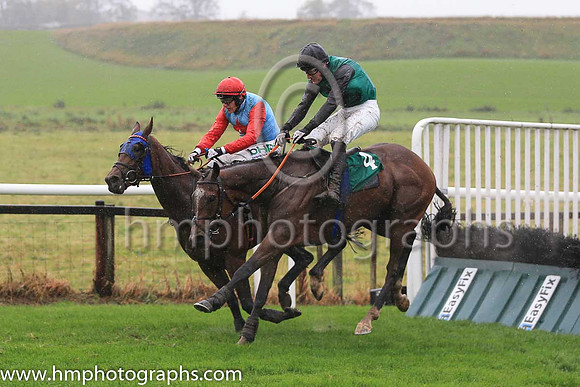 01st A Place Apart and G N Fox ( 4 , emerald green, black diamond ) Trainer - G P Cromwell , Owner - Turlough Blessing