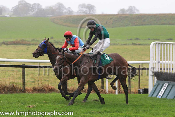 01st A Place Apart and G N Fox ( 4 , emerald green, black diamond ) Trainer - G P Cromwell , Owner - Turlough Blessing