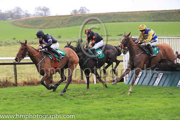 01st Caerleon Kate and D F O'Regan ( 2 , royal blue and yellow hoops ) Trainer - C A McBratney , Owner - Templeburn Racing Syndicate