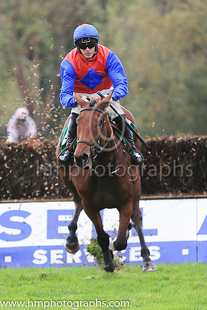 01st Moonball and A E Lynch ( 10 , red, royal blue diamond ) Trainer - G P Cromwell , Owner - JRM Racing Syndicate