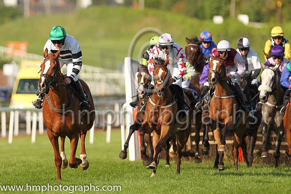 10th Oromo and Kieran Callaghan(7) (18 ,white, red seams ), Trainer:Karl Thornton , Owner:Gary Ryan