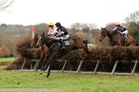 01st BEYOND REDEMPTION and J J Codd ( 18 , BLACK,mauve panel; black sleeves,mauve armlet; black cap ) Trainer: Peter J. Flood , Owner : Partnership Pioneer Racing