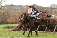 01st BEYOND REDEMPTION and J J Codd ( 18 , BLACK,mauve panel; black sleeves,mauve armlet; black cap ) Trainer: Peter J. Flood , Owner : Partnership Pioneer Racing