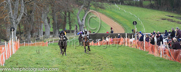 01st BEYOND REDEMPTION and J J Codd ( 18 , BLACK,mauve panel; black sleeves,mauve armlet; black cap ) Trainer: Peter J. Flood , Owner : Partnership Pioneer Racing