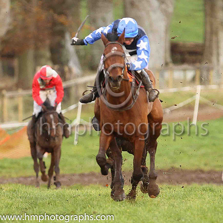 01st HI MURPHY and N McParlan ( 4 , ROYAL BLUE,white star; royal blue sleeves,white stars; royal blue cap,white stars ) Trainer: Sean McParlan , Owner : Peter Murphy