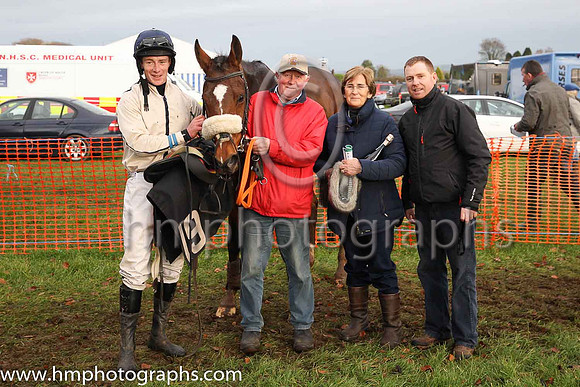01st THE ECHO BOY and l O'Carroll ( 19 , BEIGE,dark blue seams; beige sleeves,dark blue seams; dark blue cap,beige star ) Trainer: Dermot McLoughlin , Owner : Fidelma Toole
