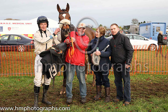 01st THE ECHO BOY and l O'Carroll ( 19 , BEIGE,dark blue seams; beige sleeves,dark blue seams; dark blue cap,beige star ) Trainer: Dermot McLoughlin , Owner : Fidelma Toole
