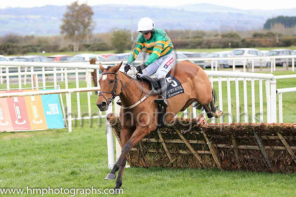 01st Sancta Simona and B J Geraghty ( 5 , orange and green hoops ) Trainer - W P Mullins , Owner - John P McManus