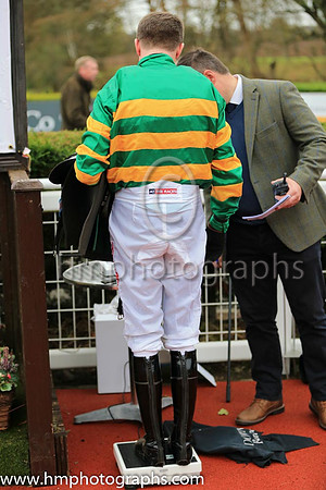 01st Sancta Simona and B J Geraghty ( 5 , orange and green hoops ) Trainer - W P Mullins , Owner - John P McManus