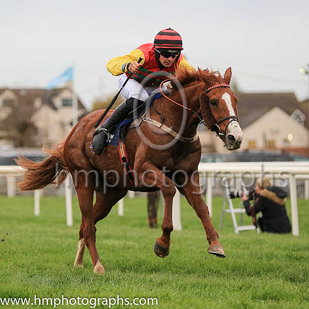 01st Eight Till Late and C J Orr 7 ( 4 , red and emerald green hoops ) Trainer - Francis Casey , Owner - Early to Late Syndicate
