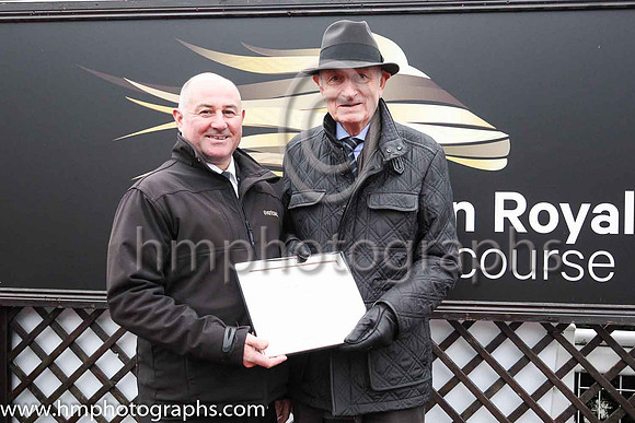 01st First Approach and S W Flanagan ( 3 , cerise ) Trainer - N Meade , Owner - Mrs Patricia Hunt