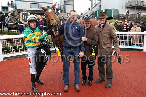 01st Sancta Simona and B J Geraghty ( 5 , orange and green hoops ) Trainer - W P Mullins , Owner - John P McManus