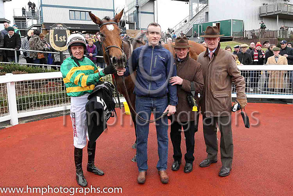 01st Sancta Simona and B J Geraghty ( 5 , orange and green hoops ) Trainer - W P Mullins , Owner - John P McManus