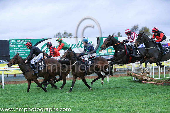 01st Coeur Sublime and B J Cooper ( 3 , Maroon and white stripes ) Trainer - G Elliott , Owner - C Jones