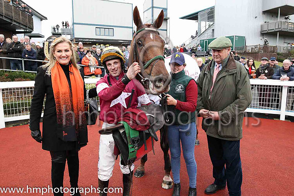 01st Road To Respect and S W Flanagan ( 4 , maroon, white star ) Trainer - N Meade , Owner - Gigginstown House Stud