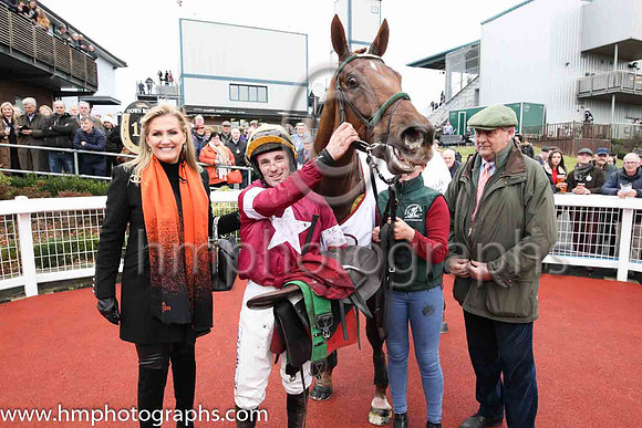01st Road To Respect and S W Flanagan ( 4 , maroon, white star ) Trainer - N Meade , Owner - Gigginstown House Stud