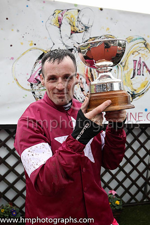 01st Road To Respect and S W Flanagan ( 4 , maroon, white star ) Trainer - N Meade , Owner - Gigginstown House Stud