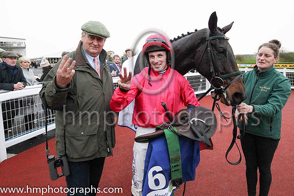 01st Snow Falcon and S W Flanagan ( 6 , cerise ) Trainer - N Meade , Owner - Mrs Patricia Hunt
