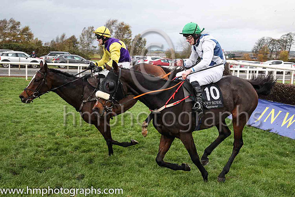 01st He Knows My Name and A Ring ( 12 , Purple, yellow triple diamond ) Trainer - R K Watson , Owner - Mrs C Watson