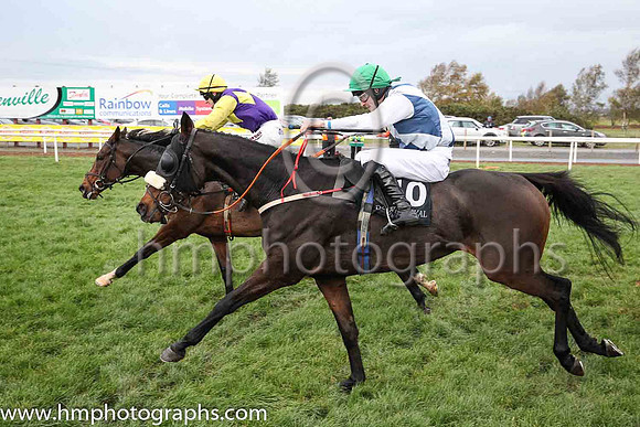 02nd Carlitos Bay and D J Mullins ( 10 , Dark blue, white cross sashes ) Trainer - Peter Fahey , Owner - Seven To Eleven Syndicate