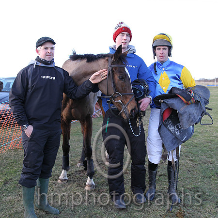 01 Muirhead Ross Crawford  Derek O'Connor - Trainer : S R B Crawford, Blue, yellow diamond