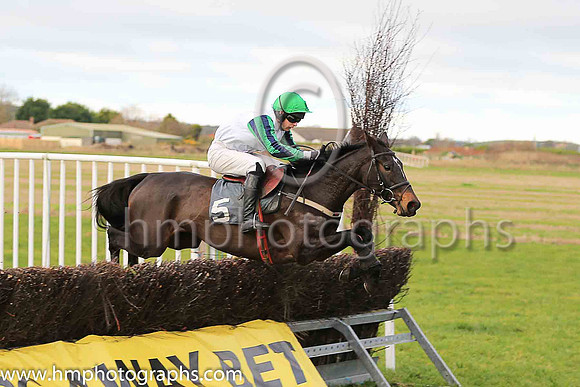 01st NICKEL and M J O'Hare ( 5 , WHITE; dark blue  emerald green striped sleeves; emerald green cap ) Trainer: J.G. Cosgrave,, Owner : Neville Reid