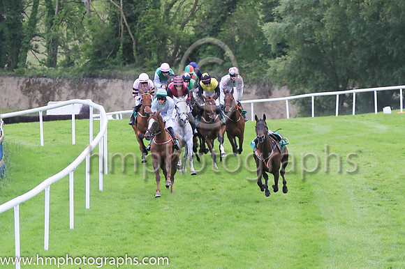 09th Unknown Buyer (10 ,grey ) Jockey: Mr B W Harvey(7) ,Trainer: B R Hamilton