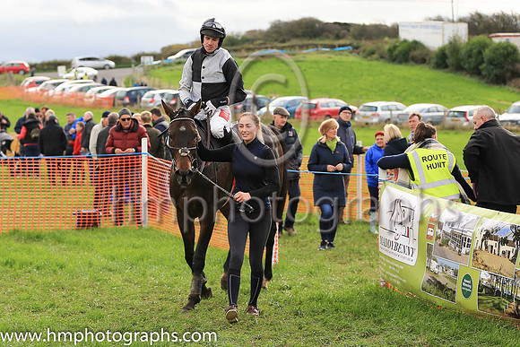 01st GETAMAN and Derek O'Connor ( 2 ,Antrim (H) - BLACK  WHITE QTD; black  white hlvd sleeves; white cap ) Trainer: Colin S. McKeever , Owner : W.W. Dennison
