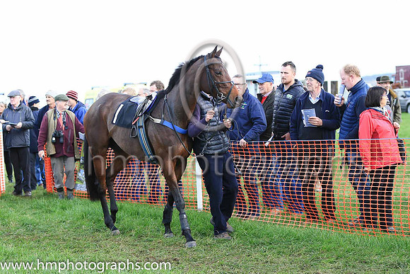 01st DRUMNAGREAGH and B G Crawford ( 1 , BLACK,green stripe; black sleeves,green armlet; black  green qtd cap ) Trainer: S.R.B. Crawford , Owner : Alastair McKay