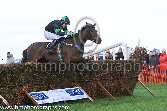 01st DRUMNAGREAGH and B G Crawford ( 1 , BLACK,green stripe; black sleeves,green armlet; black  green qtd cap ) Trainer: S.R.B. Crawford , Owner : Alastair McKay