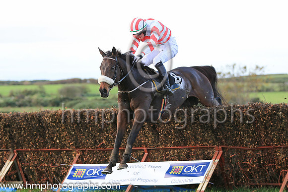 01st MR BOSS MAN and L McGuinness ( 6 , WHITE,red chevrons; white sleeves,red chevrons; white  red striped cap ) Trainer: Nigel Slevin , Owner : Slevin, Camillus