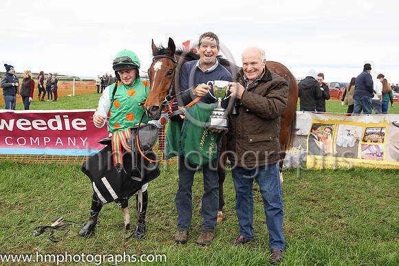 01st LONE ROCKET and R James ( 11 , EMERALD GREEN,orange spots; white sleeves,orange spots; emerald green cap ) Trainer: Donnchadh Doyle,, Owner : Syndicate Monbeg