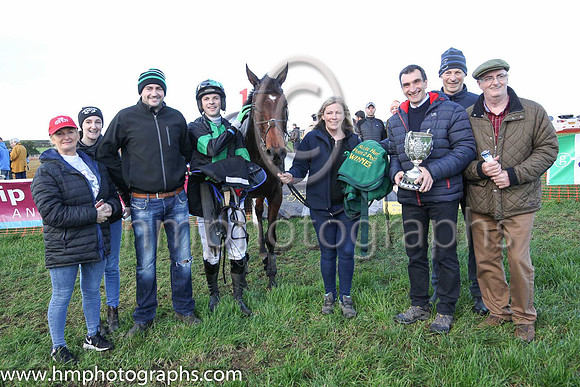 01st DRUMNAGREAGH and B G Crawford ( 1 , BLACK,green stripe; black sleeves,green armlet; black  green qtd cap ) Trainer: S.R.B. Crawford , Owner : Alastair McKay