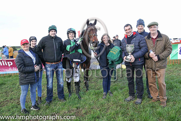 01st DRUMNAGREAGH and B G Crawford ( 1 , BLACK,green stripe; black sleeves,green armlet; black  green qtd cap ) Trainer: S.R.B. Crawford , Owner : Alastair McKay