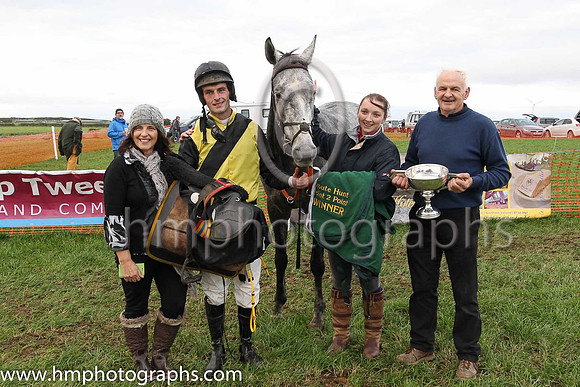 01st MINIMUM MIX (GB) and J J Walsh ( 3 , YELLOW,black sash; black sleeves; black cap,yellow star ) Trainer: John Edward Walsh,, Owner : John Edward Walsh
